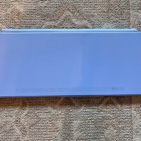 Logitech Keys-To-Go Bluetooth Keyboard - Picture 3 of 3